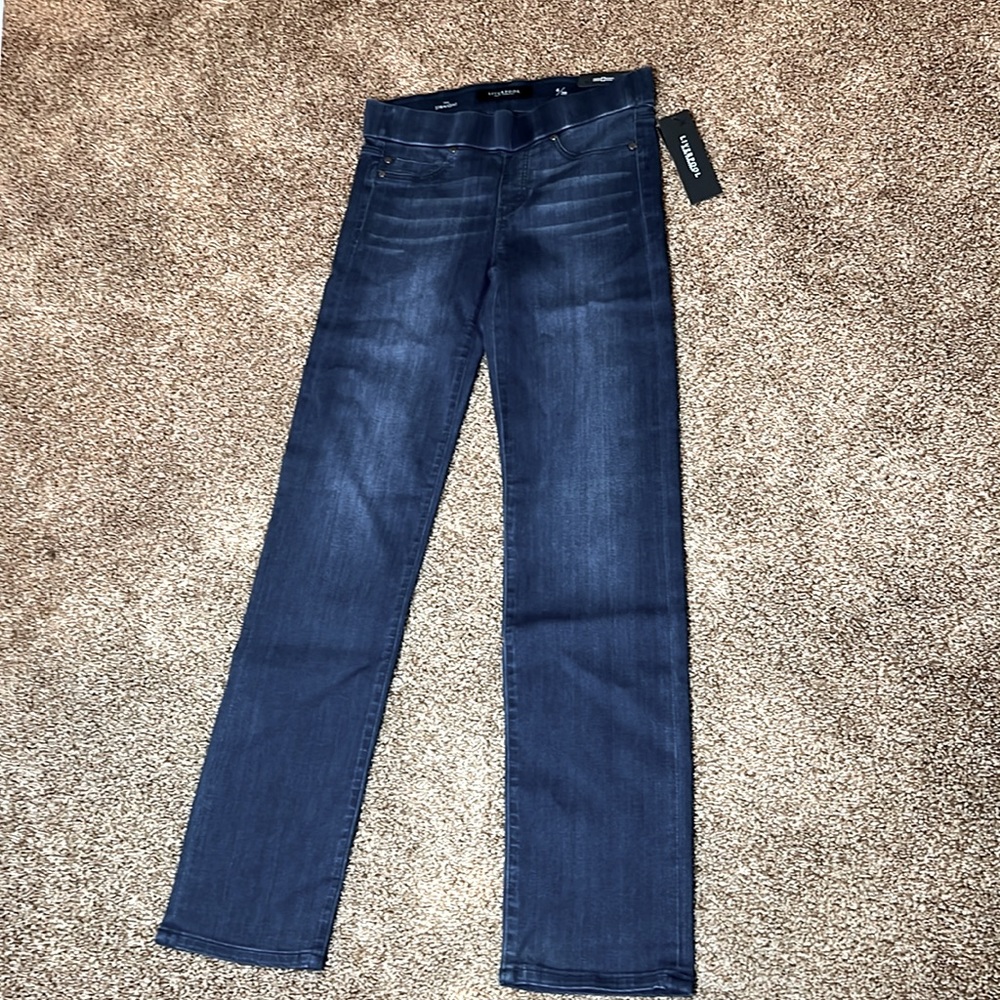 NWT Liverpool jeans Jillian pull-on straight